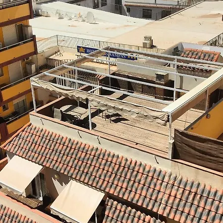 Gran Atico En El Centro Cerca De La Playa アパート *