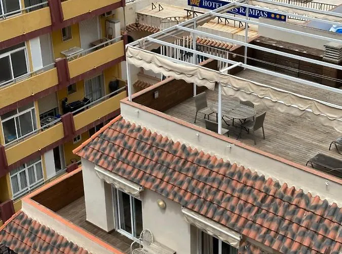 Gran Atico En El Centro Cerca De La Playa דירה *